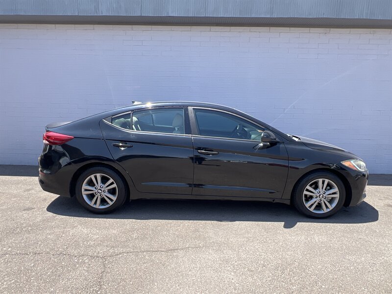 2017 Hyundai ELANTRA SE   - Photo 1 - Phoenix, AZ 85009