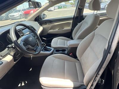2017 Hyundai ELANTRA SE - Photo 5 - Phoenix, AZ 85009