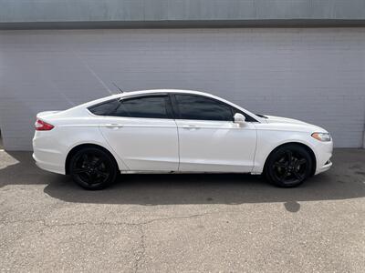 2016 Ford Fusion SE Sedan
