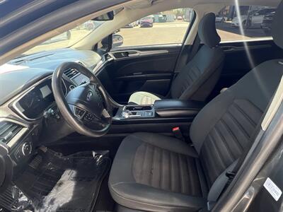 2019 Ford Fusion SE   - Photo 5 - Phoenix, AZ 85009