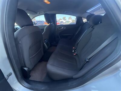 2015 Chrysler 200 Limited   - Photo 6 - Phoenix, AZ 85009