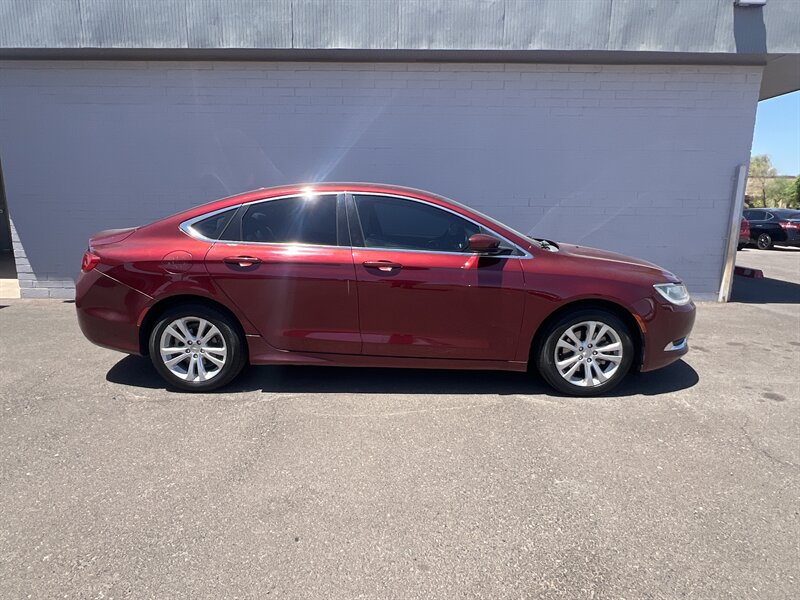 2015 Chrysler 200 Series Limited  