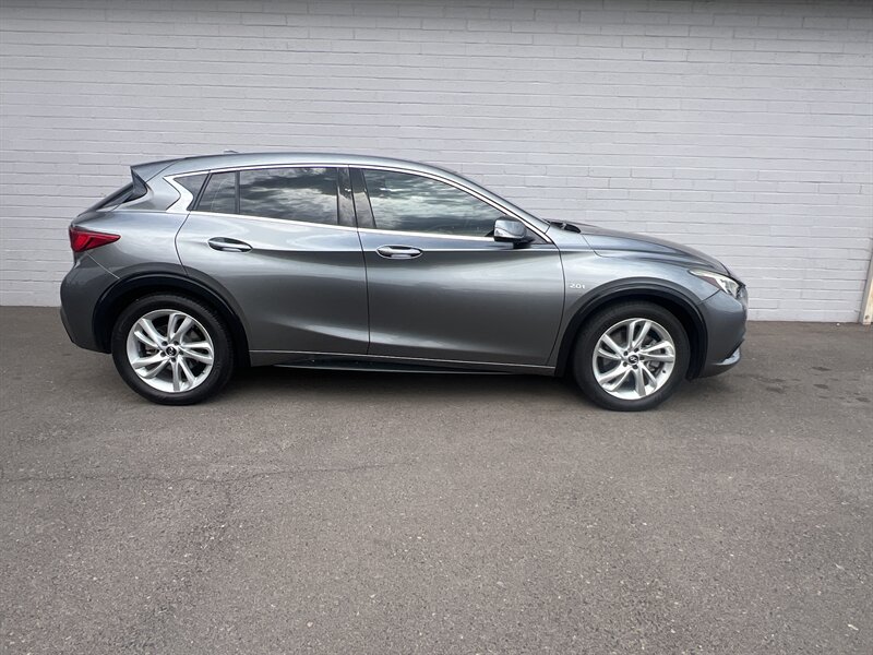 2018 INFINITI QX30