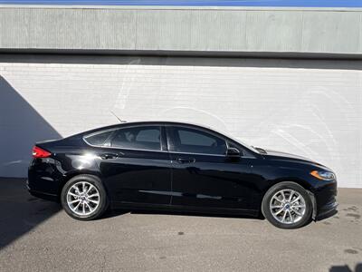 2017 Ford Fusion SE Sedan