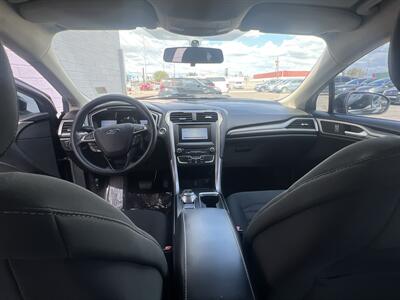 2017 Ford Fusion SE   - Photo 7 - Phoenix, AZ 85009