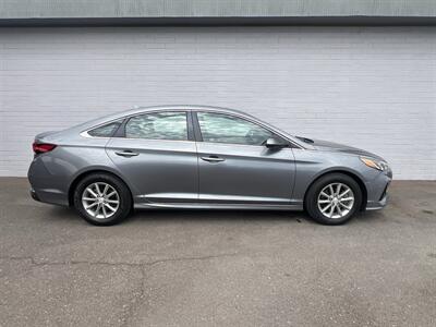 2018 Hyundai Sonata SE - Photo 1 - Phoenix, AZ 85009