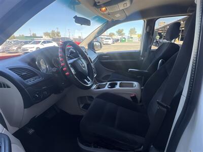 2014 Dodge Grand Caravan SXT 30th Anniversary   - Photo 5 - Phoenix, AZ 85009