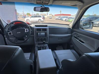 2008 Jeep Liberty Limited - Photo 7 - Phoenix, AZ 85009