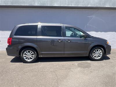 2019 Dodge Grand Caravan SXT - Photo 1 - Phoenix, AZ 85009