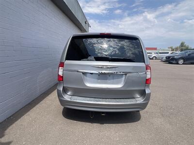 2016 Chrysler Town & Country Touring   - Photo 4 - Phoenix, AZ 85009