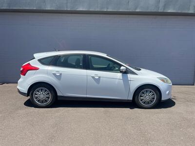 2012 Ford Focus SE   - Photo 1 - Phoenix, AZ 85009