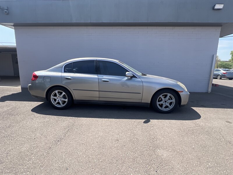 2004 INFINITI G35  