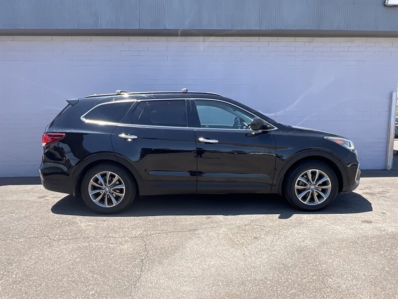 2018 Hyundai Santa Fe SE  