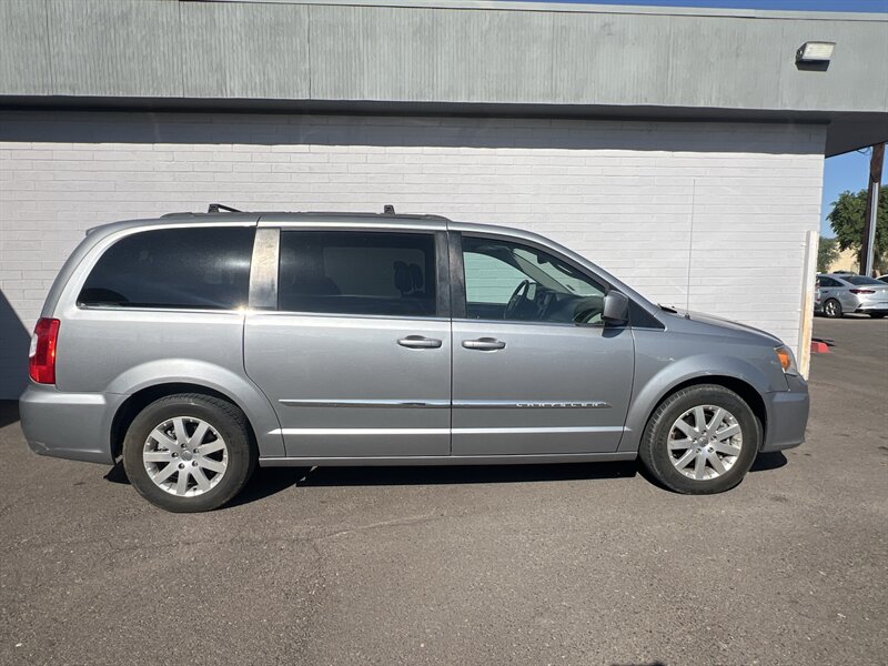 2016 Chrysler Town
