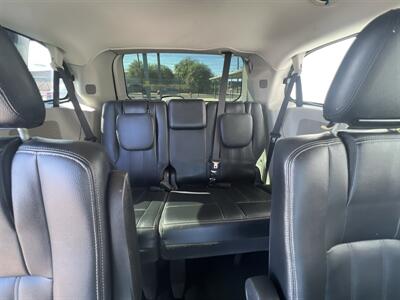 2016 Chrysler Town & Country Touring - Photo 8 - Phoenix, AZ 85009