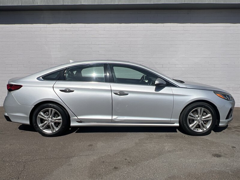 2018 Hyundai Sonata Sport's photo