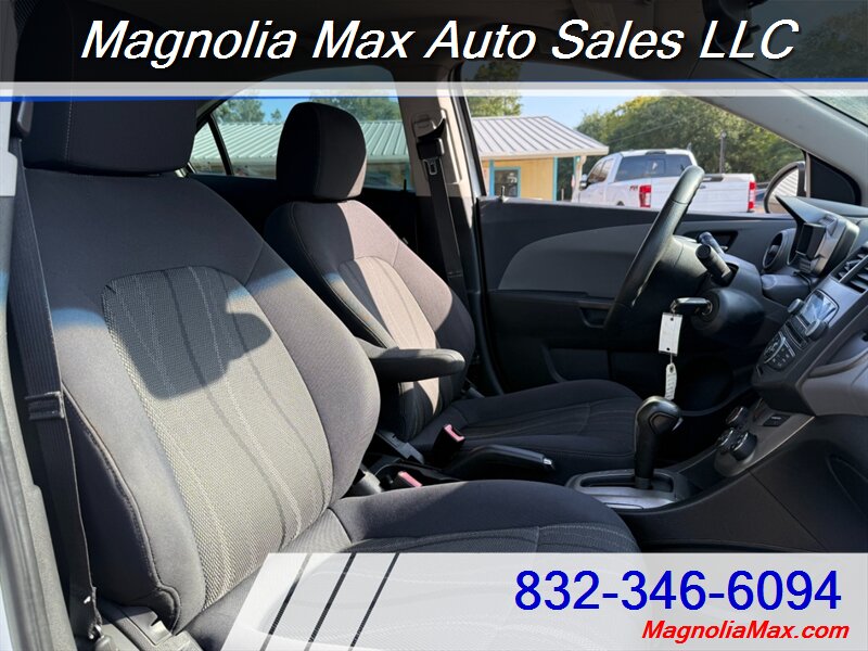 2012 Chevrolet Sonic LT - Photo 9 - Magnolia, TX 77355