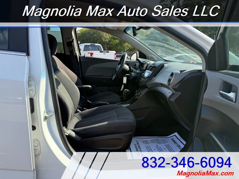 2012 Chevrolet Sonic LT - Photo 7 - Magnolia, TX 77355