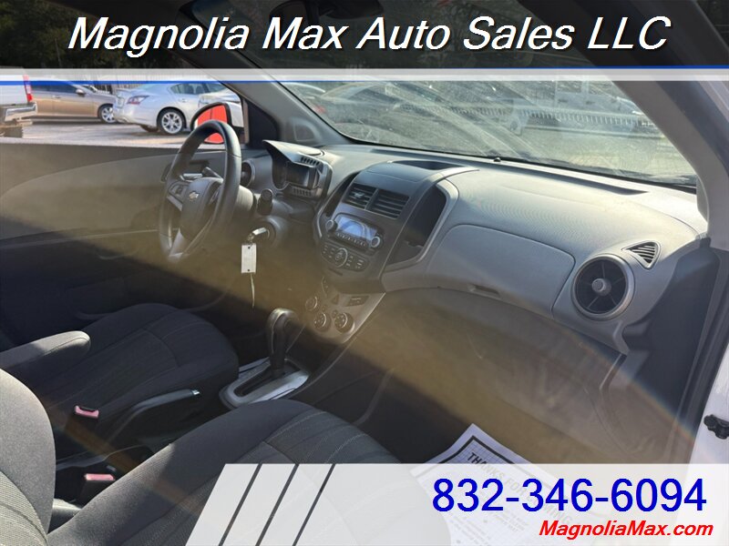 2012 Chevrolet Sonic LT - Photo 8 - Magnolia, TX 77355