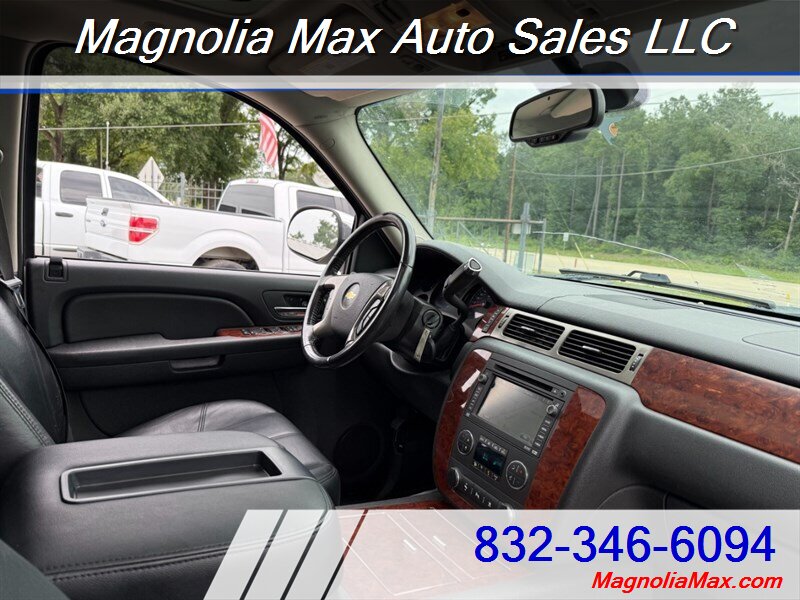 2009 Chevrolet Avalanche LTZ - Photo 6 - Magnolia, TX 77355
