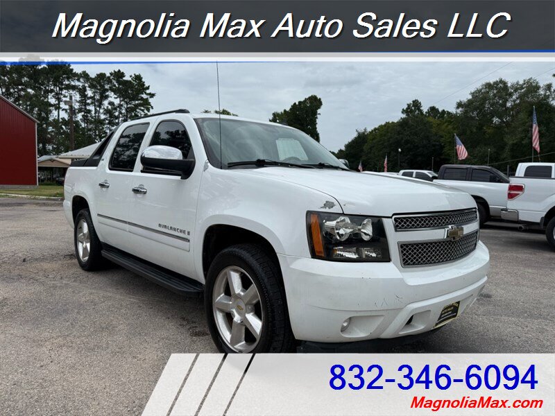 2009 Chevrolet Avalanche LTZ - Photo 4 - Magnolia, TX 77355