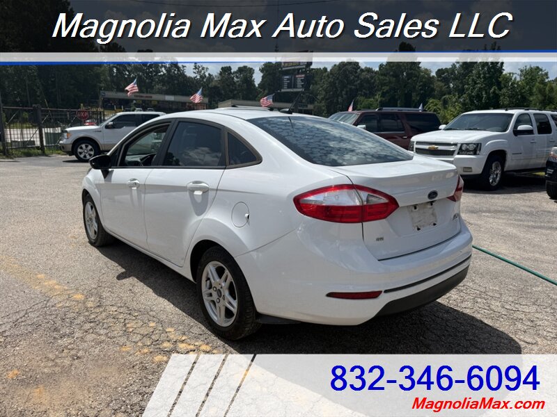 2019 Ford Fiesta SE - Photo 3 - Magnolia, TX 77355