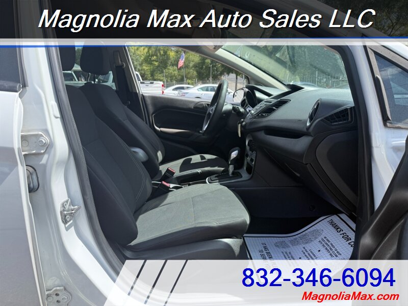 2019 Ford Fiesta SE - Photo 7 - Magnolia, TX 77355