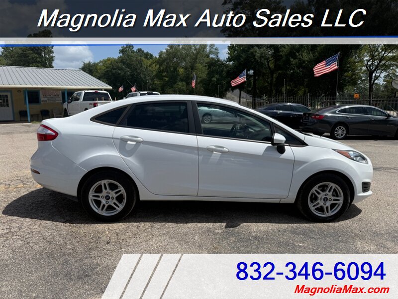 2019 Ford Fiesta SE - Photo 5 - Magnolia, TX 77355