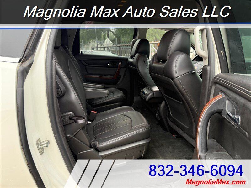 2014 Chevrolet Traverse LTZ - Photo 7 - Magnolia, TX 77355