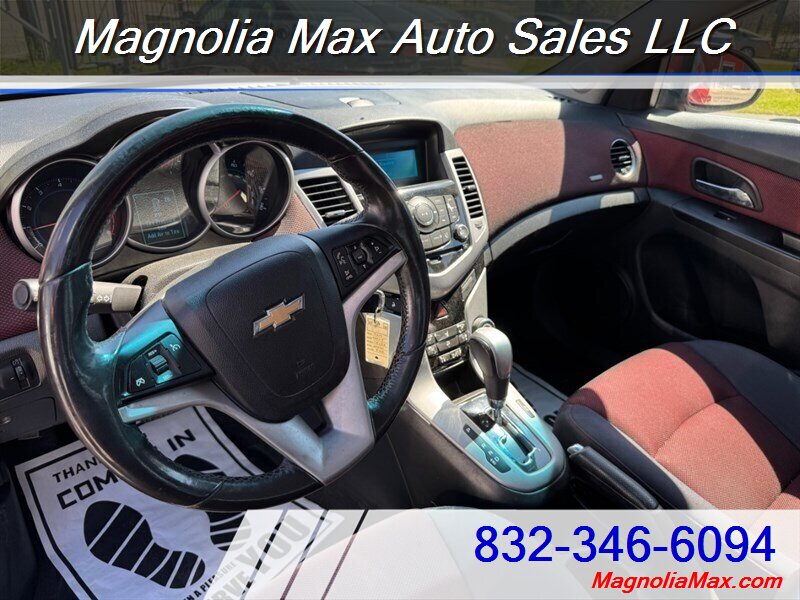 2014 Chevrolet Cruze 1LT Auto - Photo 10 - Magnolia, TX 77355