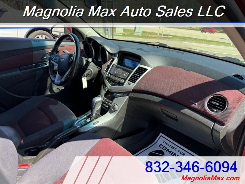 2014 Chevrolet Cruze 1LT Auto - Photo 6 - Magnolia, TX 77355