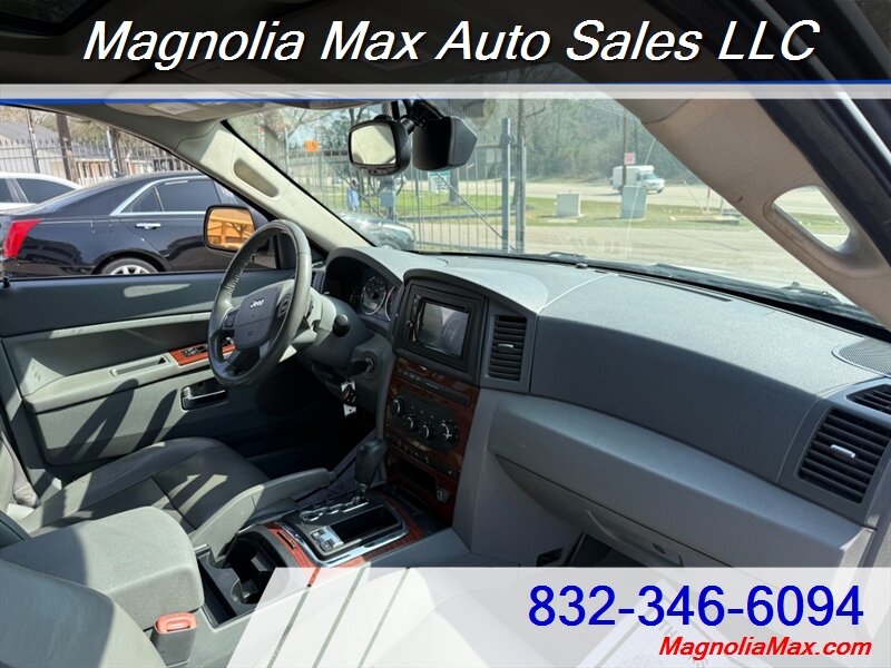 2006 Jeep Grand Cherokee Limited - Photo 8 - Magnolia, TX 77355