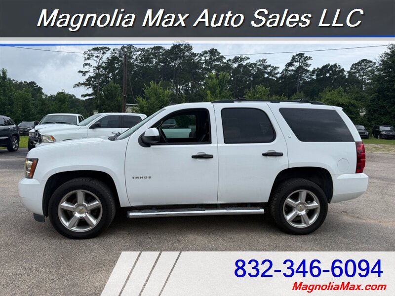 2011 Chevrolet Tahoe LT - Photo 2 - Magnolia, TX 77355