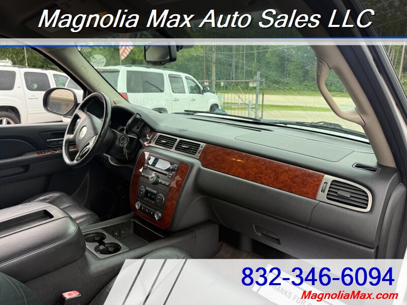 2011 Chevrolet Tahoe LT - Photo 8 - Magnolia, TX 77355