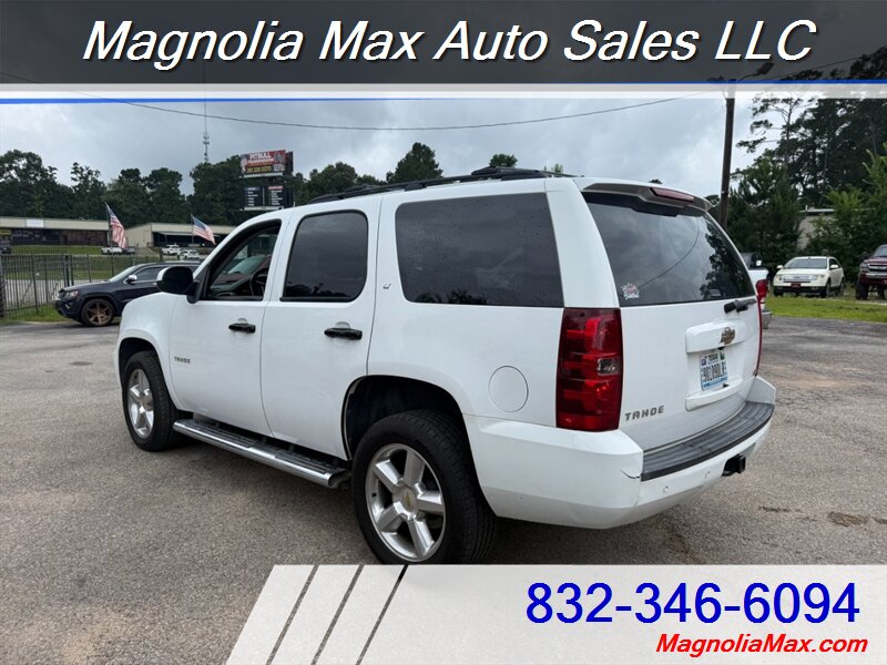 2011 Chevrolet Tahoe LT - Photo 3 - Magnolia, TX 77355