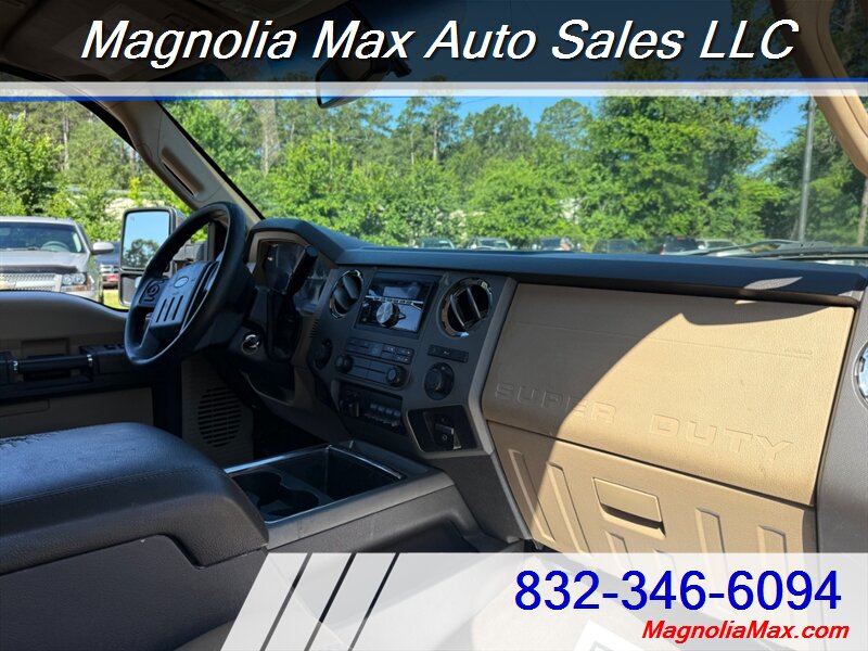 2011 Ford F-350 Super Duty XLT - Photo 8 - Magnolia, TX 77355