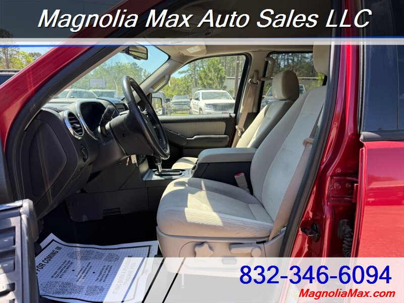 2008 Ford Explorer XLT - Photo 12 - Magnolia, TX 77355