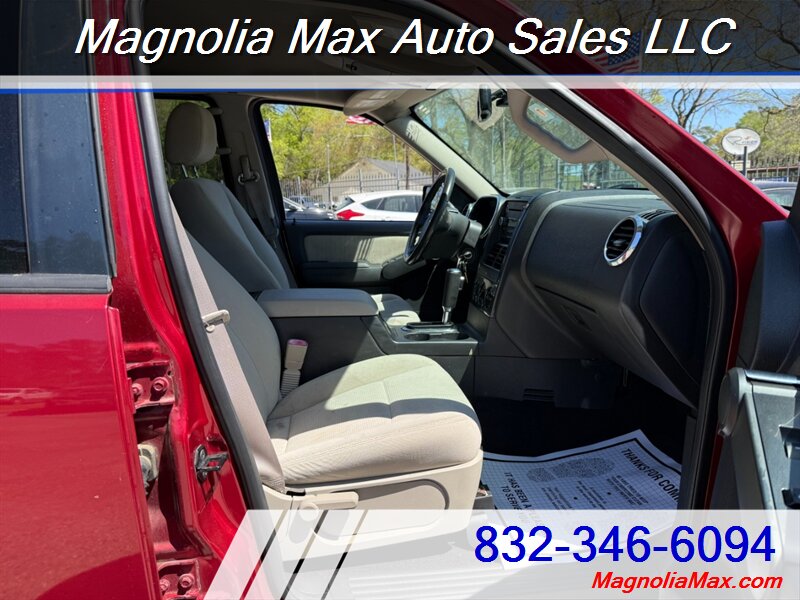 2008 Ford Explorer XLT - Photo 7 - Magnolia, TX 77355