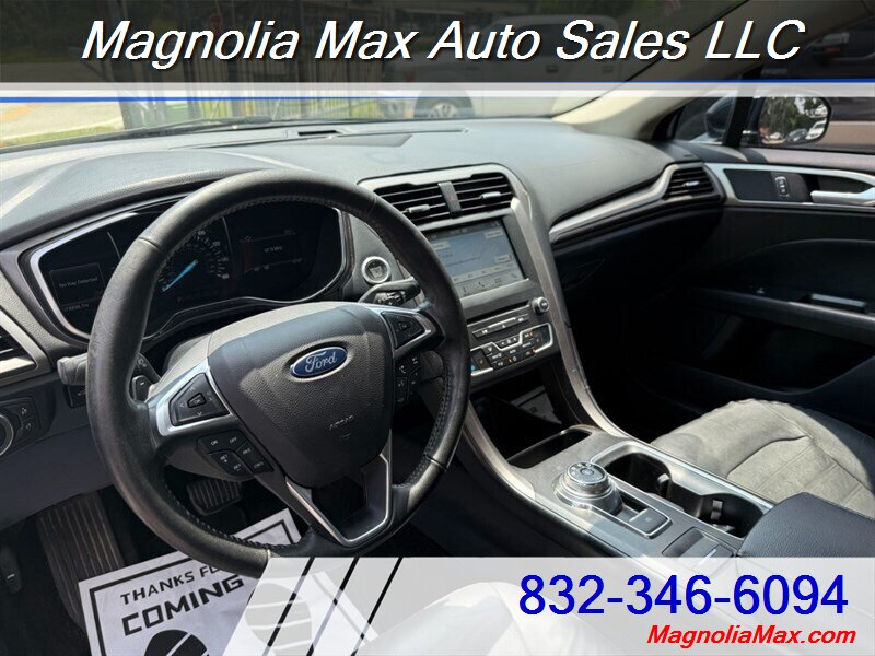 2017 Ford Fusion SE - Photo 10 - Magnolia, TX 77355