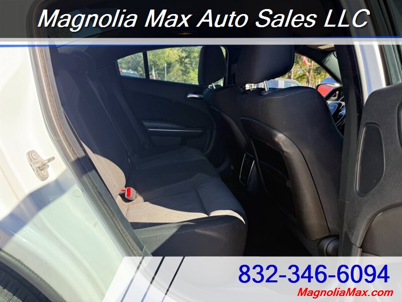 2015 Dodge Charger SXT   - Photo 7 - Magnolia, TX 77355