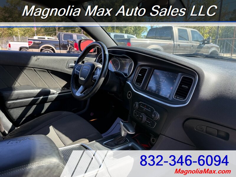 2015 Dodge Charger SXT   - Photo 6 - Magnolia, TX 77355