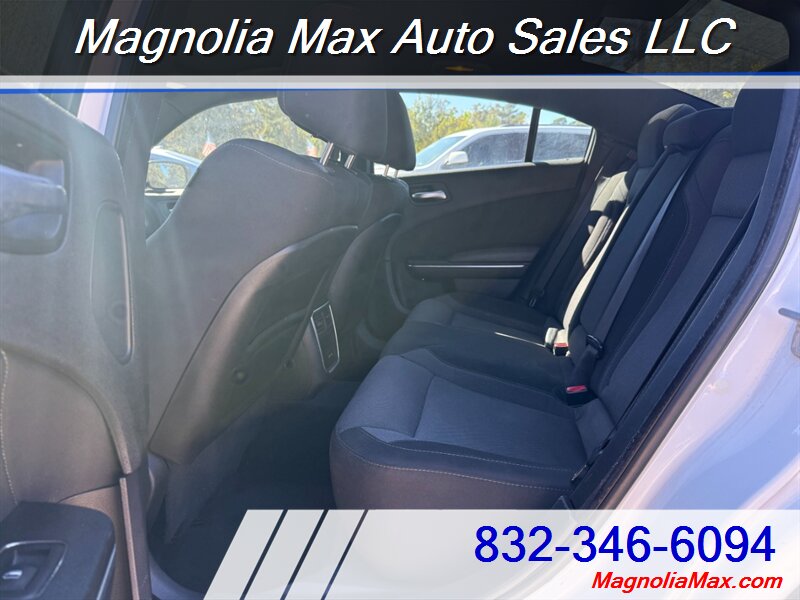 2015 Dodge Charger SXT   - Photo 8 - Magnolia, TX 77355