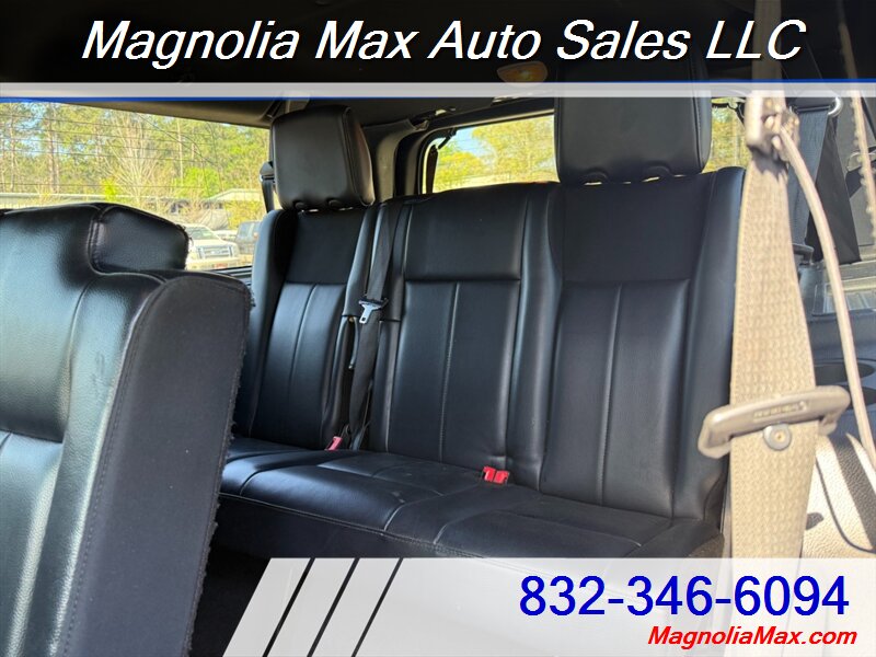 2017 Ford Expedition EL XLT - Photo 13 - Magnolia, TX 77355