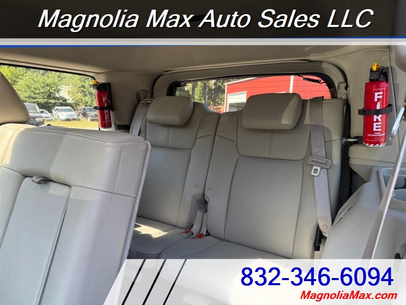 2006 Jeep Commander Limited   - Photo 13 - Magnolia, TX 77355