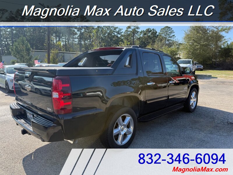 2011 Chevrolet Avalanche LT - Photo 3 - Magnolia, TX 77355