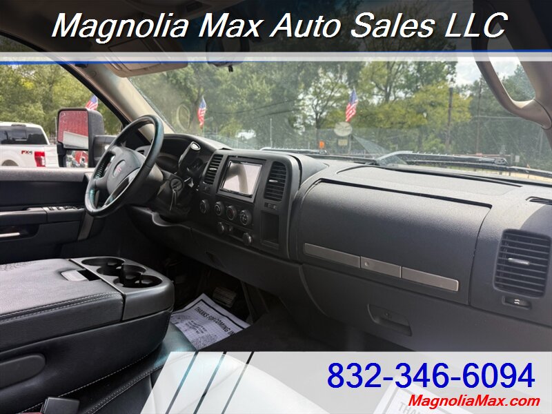 2010 GMC Sierra 1500 SLE - Photo 9 - Magnolia, TX 77355