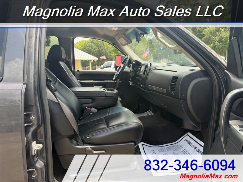 2010 GMC Sierra 1500 SLE - Photo 8 - Magnolia, TX 77355