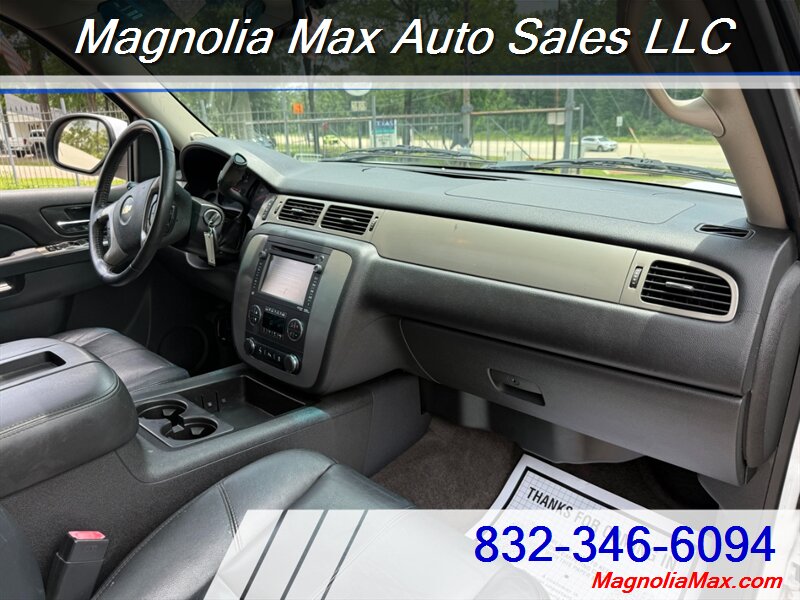 2012 Chevrolet Suburban LT - Photo 9 - Magnolia, TX 77355