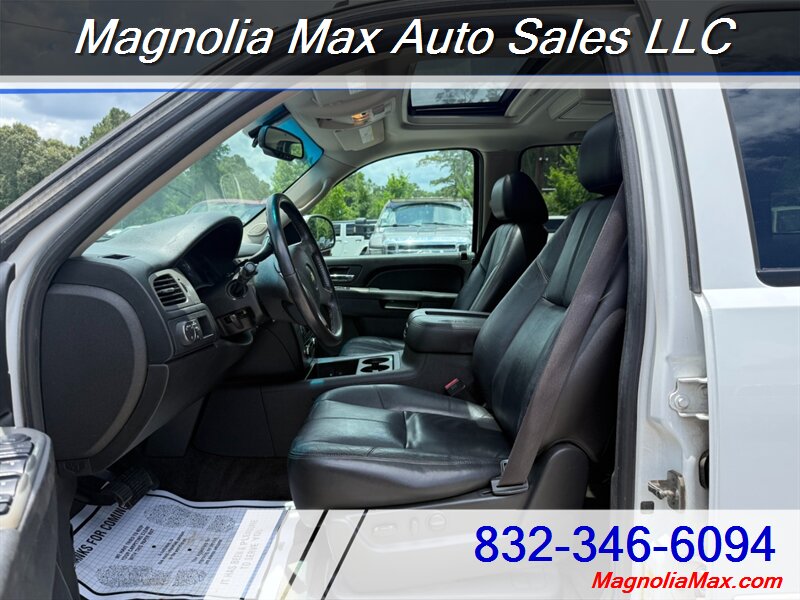 2012 Chevrolet Suburban LT - Photo 16 - Magnolia, TX 77355