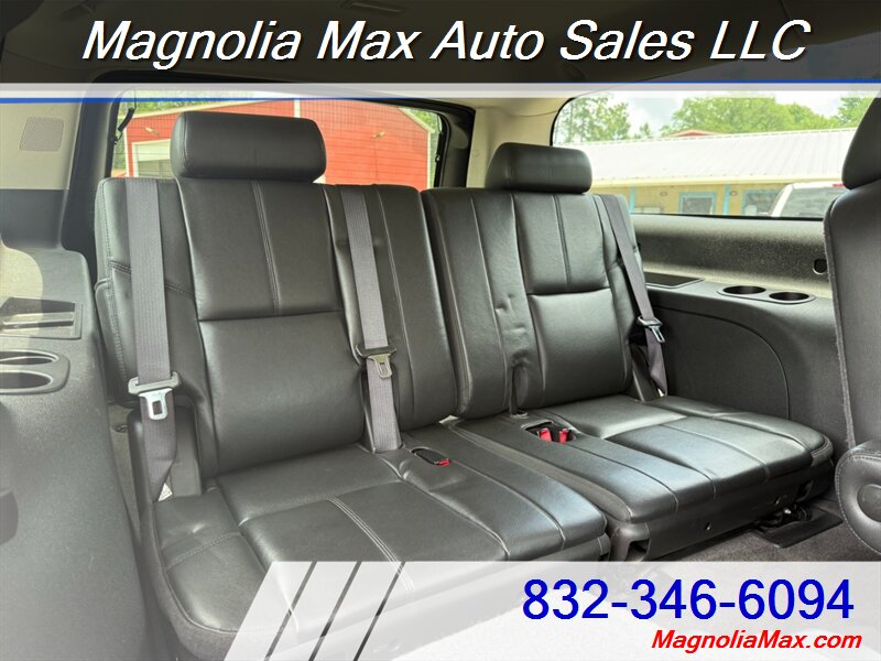 2012 Chevrolet Suburban LT - Photo 13 - Magnolia, TX 77355